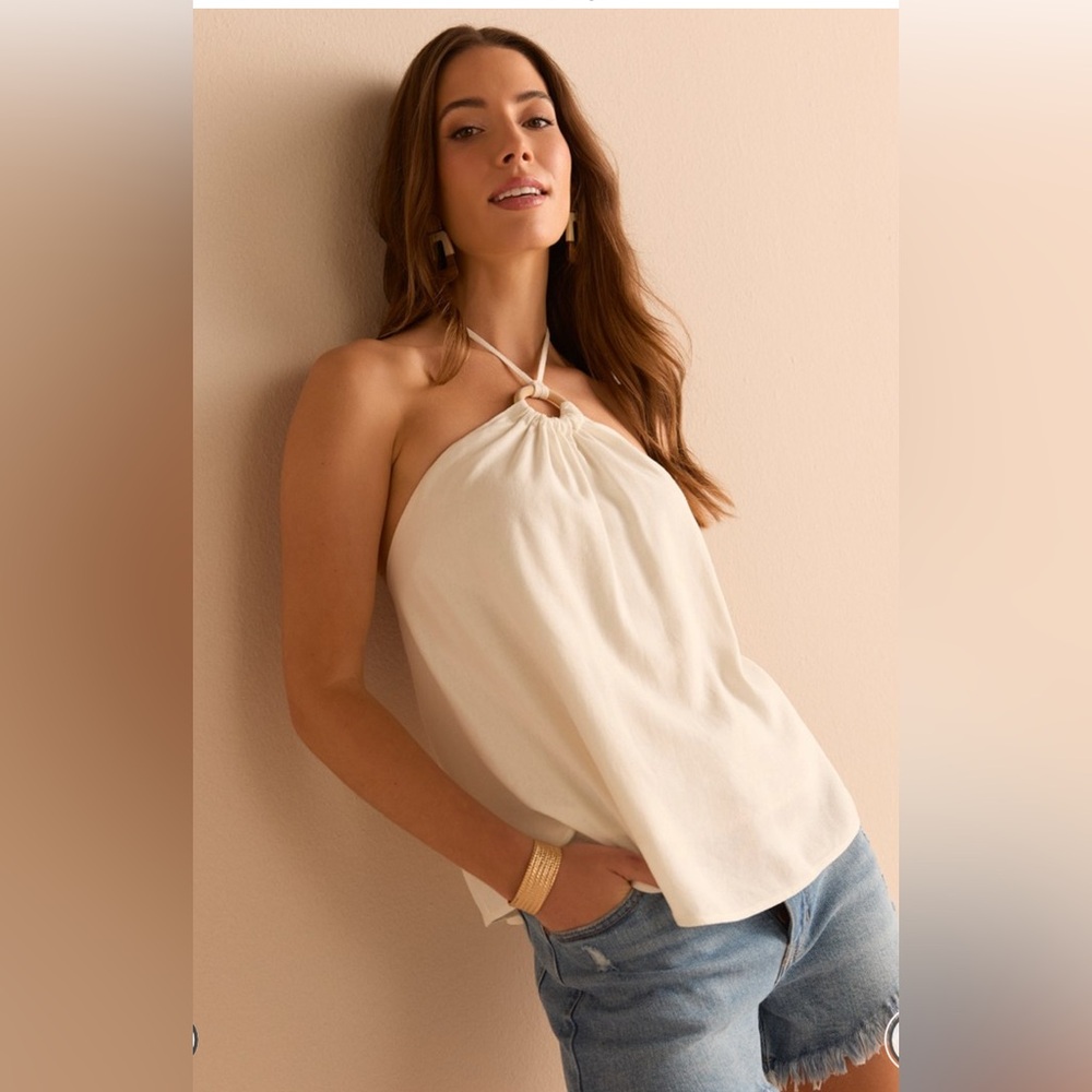 New Francesca’s Megan Wood Circle Ivory Halter Top